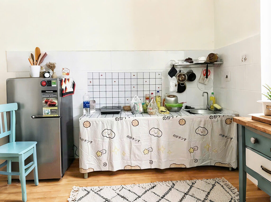 Rèm dán bếp decor